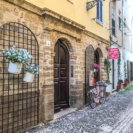 Minerva Sardinian Boutique アパート アルゲーロ