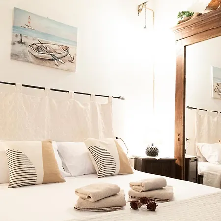 Minerva Sardinian Boutique * Alghero